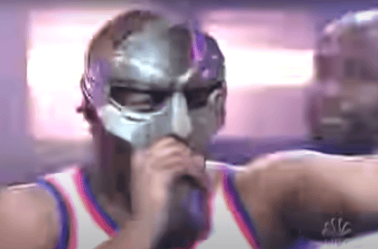 De La Soul and MF DOOM Perform "Rock Co.Kane Flow" Live On The Carson Daly Show